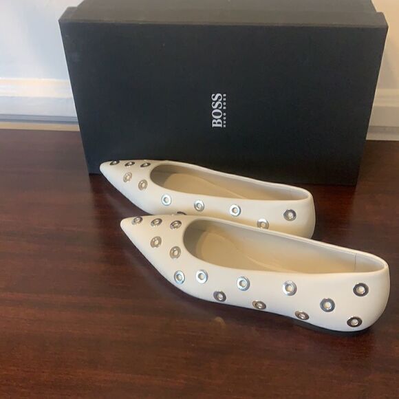 BOSS Hugo Boss Rose Grommet Studdet  ballet flat all leather size 5, new - Picture 4 of 16